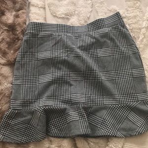 Retro houndstooth mini skirt!